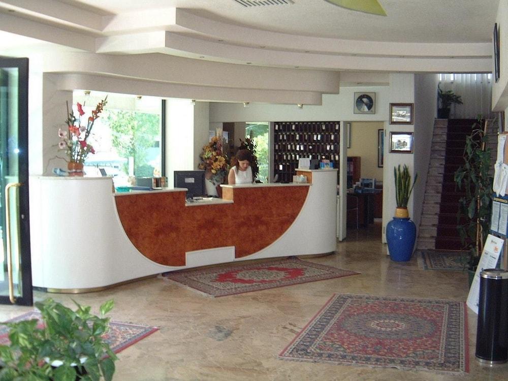 Hotel Artide Ρίμινι Εξωτερικό φωτογραφία