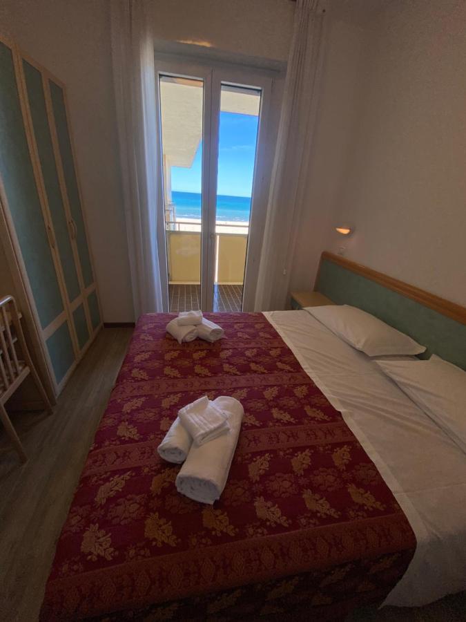 Hotel Artide Ρίμινι Εξωτερικό φωτογραφία