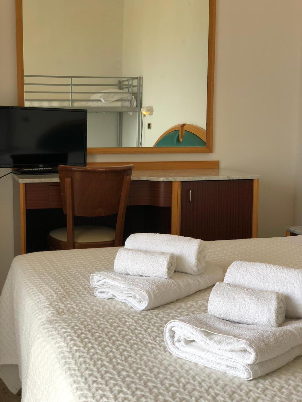 Hotel Artide Ρίμινι Εξωτερικό φωτογραφία
