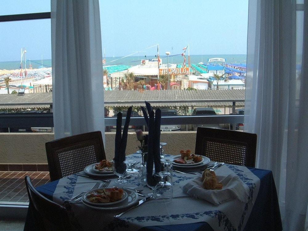 Hotel Artide Ρίμινι Εξωτερικό φωτογραφία