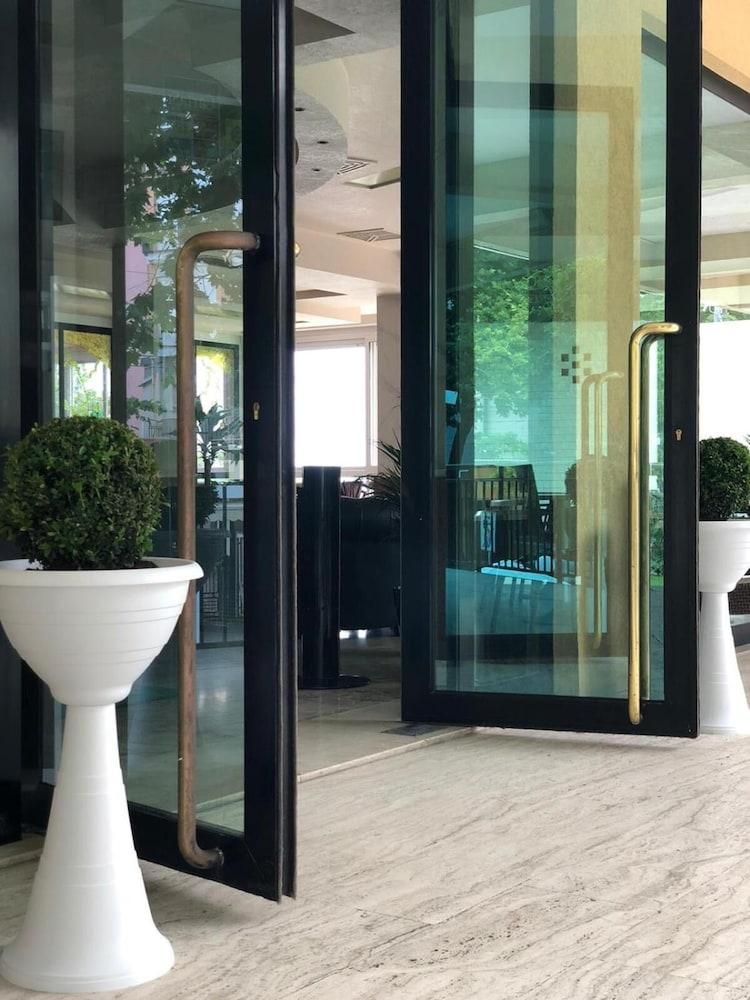 Hotel Artide Ρίμινι Εξωτερικό φωτογραφία