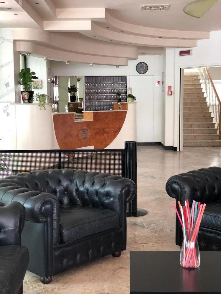 Hotel Artide Ρίμινι Εξωτερικό φωτογραφία