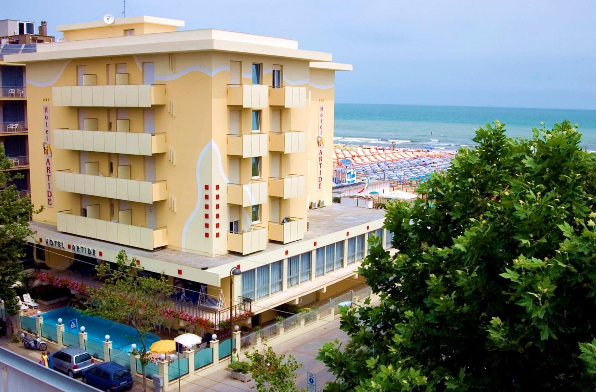 Hotel Artide Ρίμινι Εξωτερικό φωτογραφία