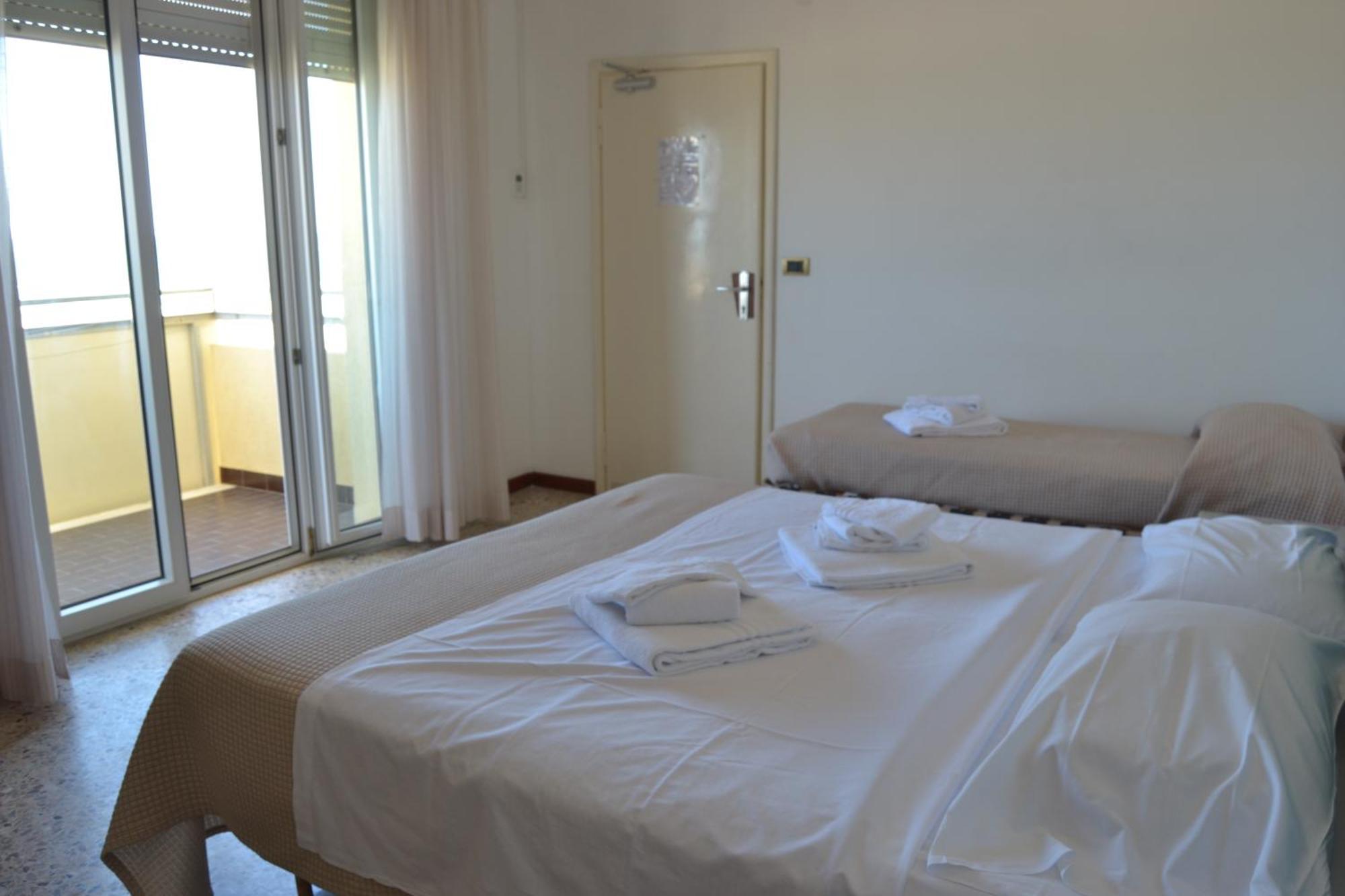Hotel Artide Ρίμινι Εξωτερικό φωτογραφία