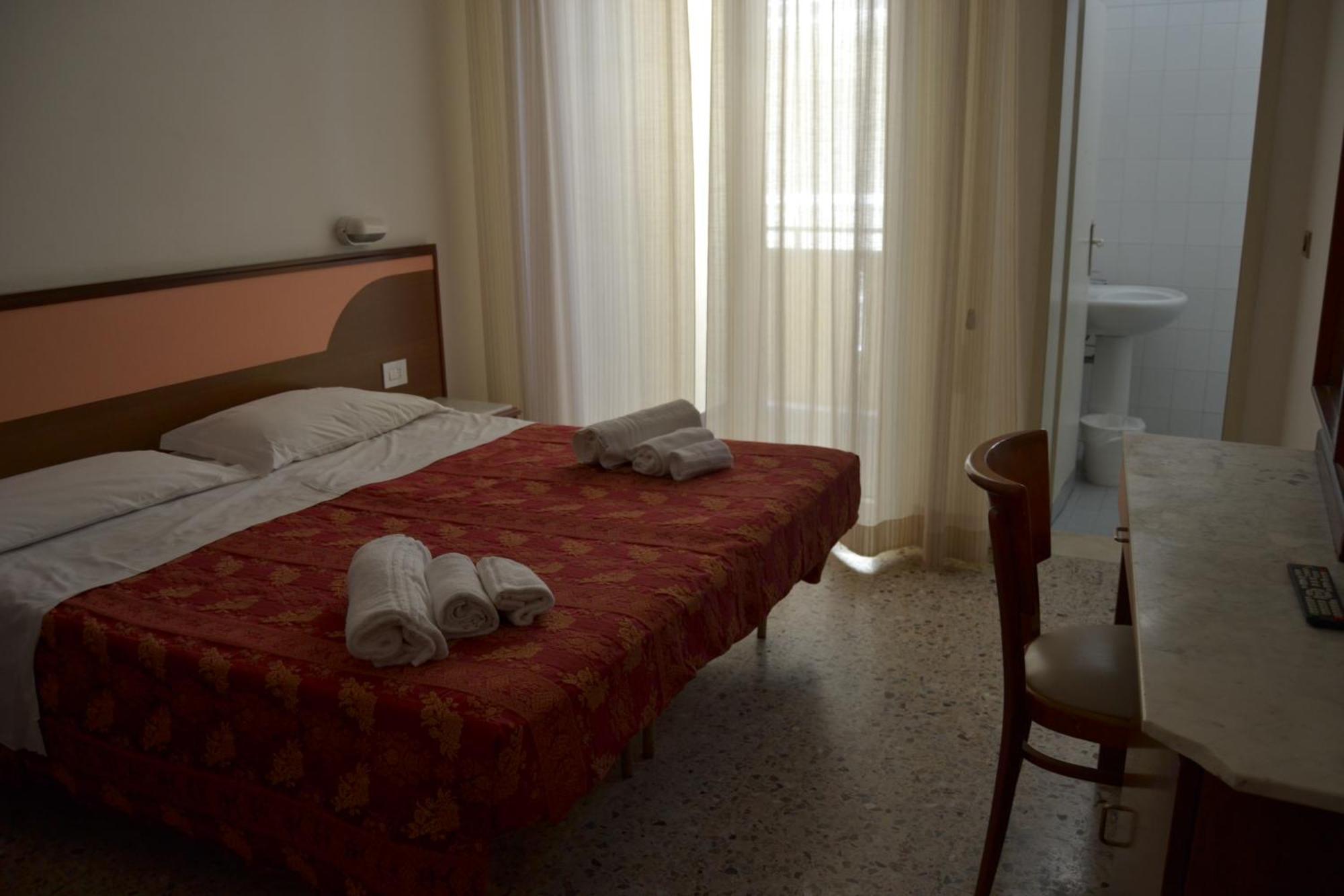 Hotel Artide Ρίμινι Εξωτερικό φωτογραφία
