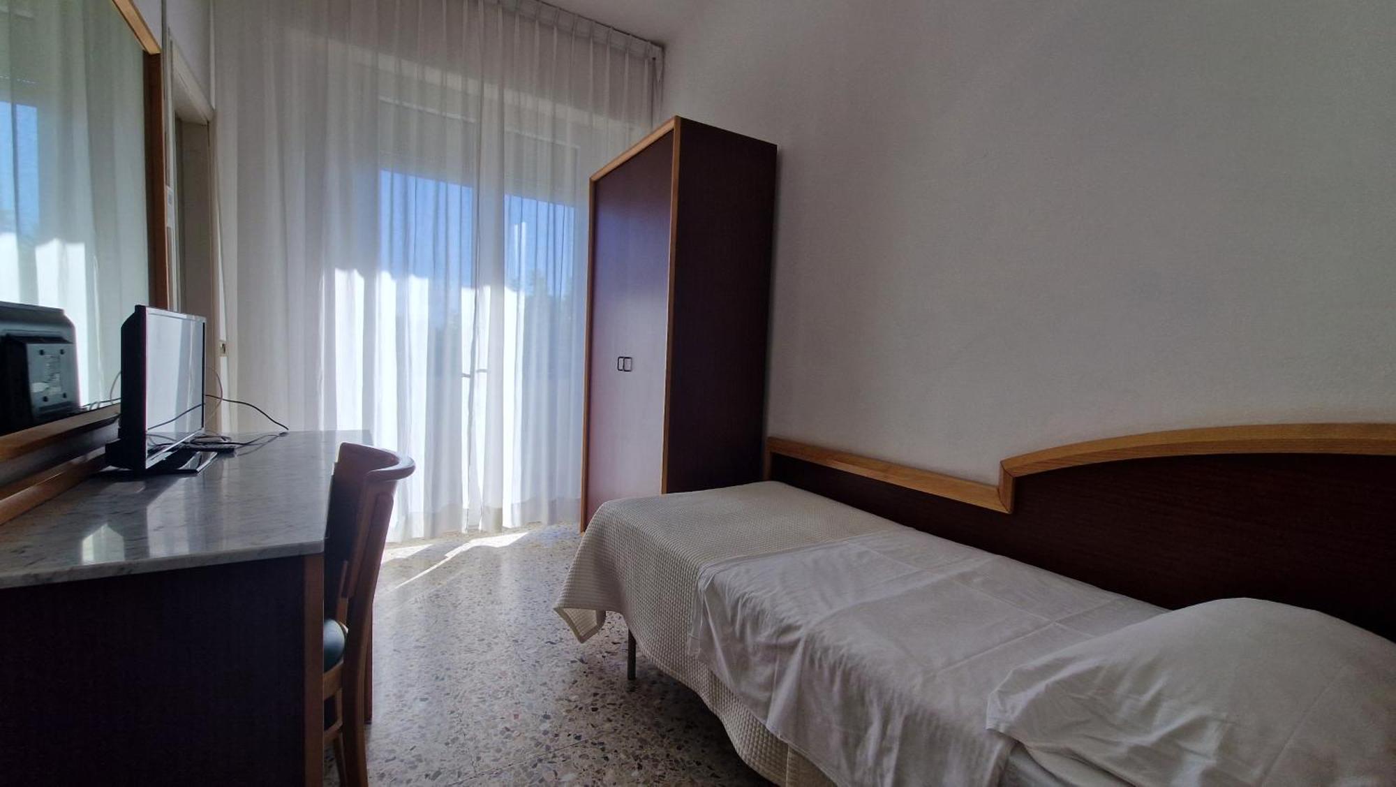 Hotel Artide Ρίμινι Εξωτερικό φωτογραφία