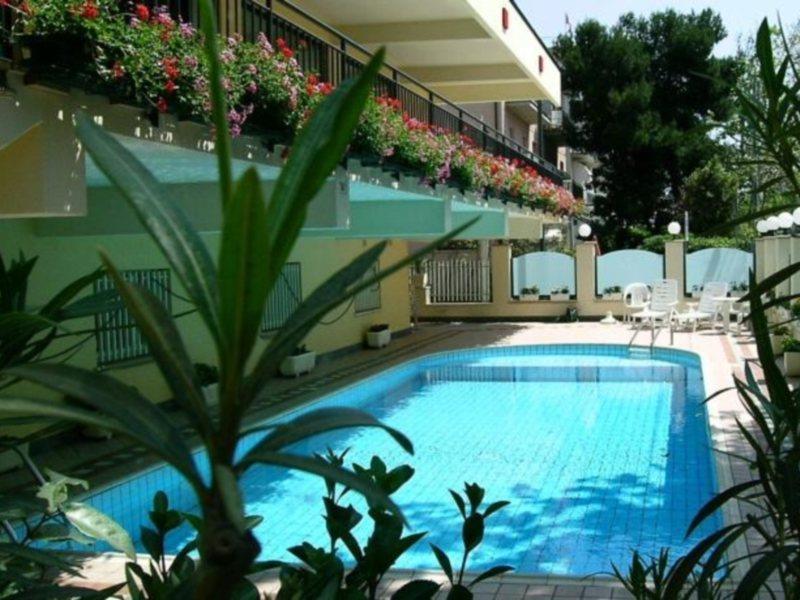 Hotel Artide Ρίμινι Εξωτερικό φωτογραφία