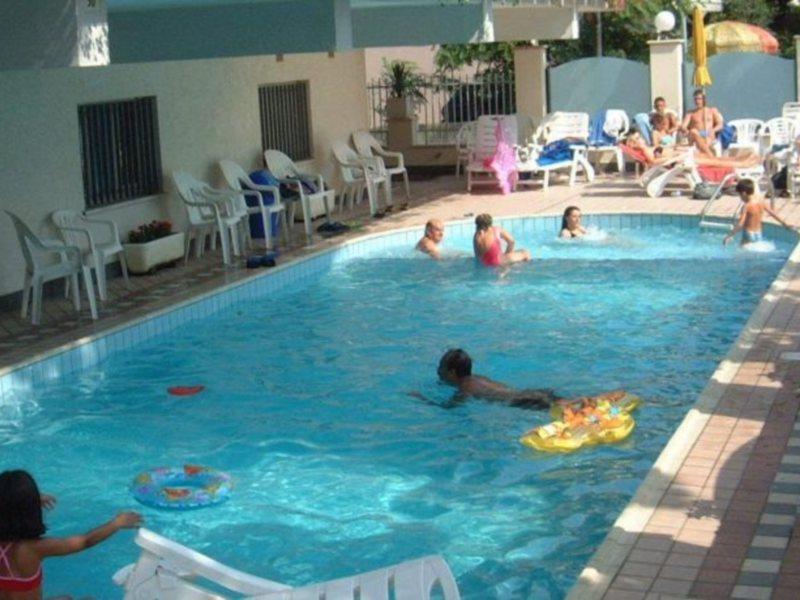 Hotel Artide Ρίμινι Εξωτερικό φωτογραφία